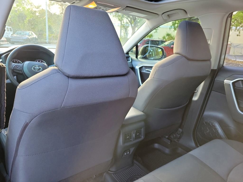 Used 2019 Toyota RAV4 XLE image 16