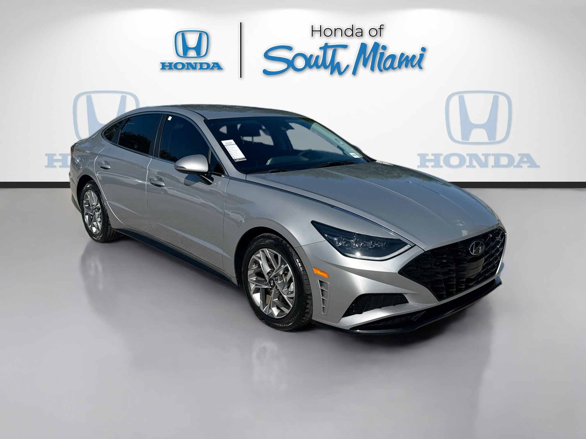 Used 2023 Hyundai Sonata SEL image 1