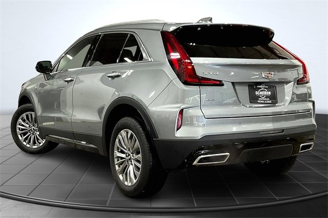 Used 2024 Cadillac XT4 Premium Luxury image 13