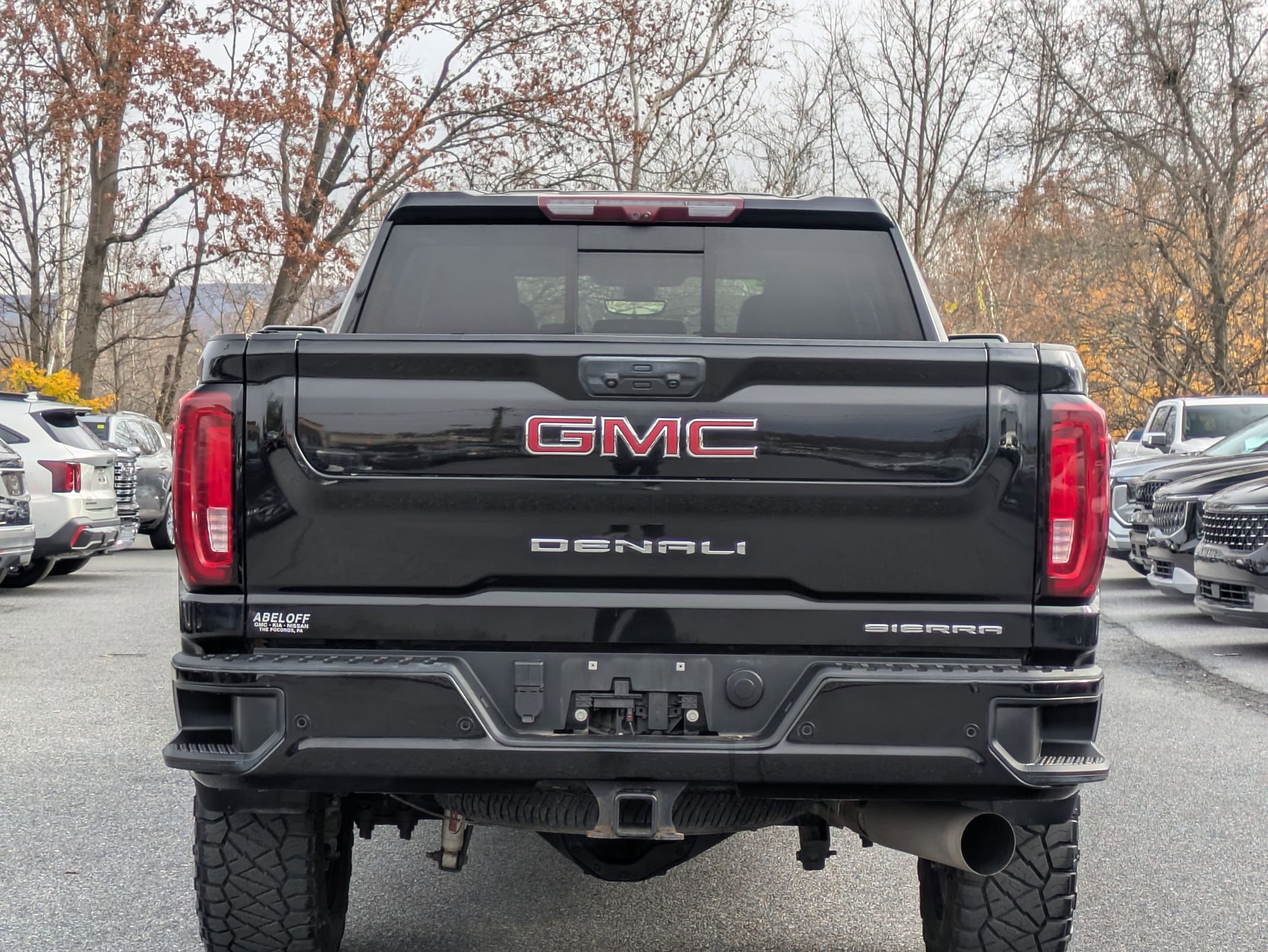 Used 2022 GMC Sierra 3500 Denali w/ Denali Black Diamond Edition image 5