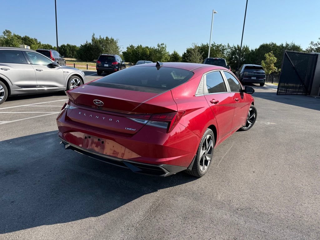 Used 2022 Hyundai Elantra Limited FWD image 4