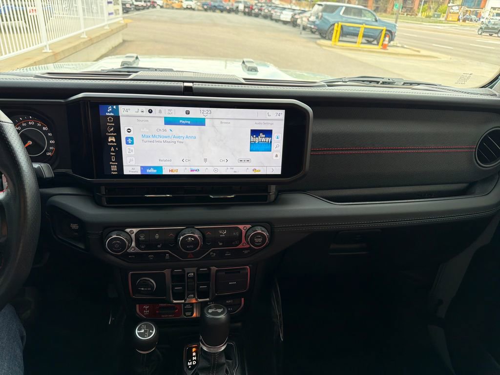 Used 2024 Jeep Wrangler Unlimited Rubicon 392 image 17