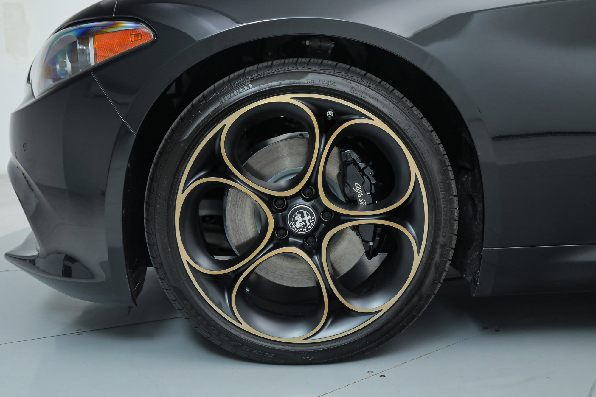 New 2025 Alfa Romeo Giulia w/ Driving Assist Package image 39