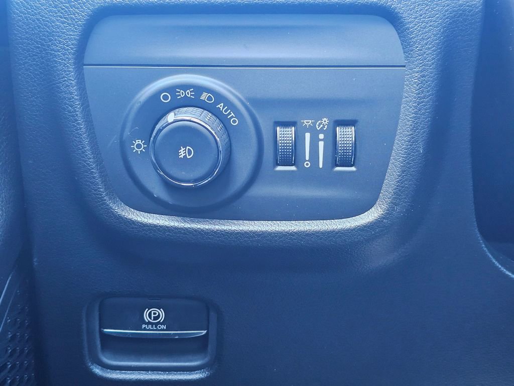 New 2024 Jeep Grand Cherokee L Overland w/ Advanced Protech Group III image 27