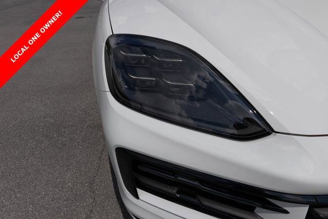 Used 2024 Porsche Cayenne image 13