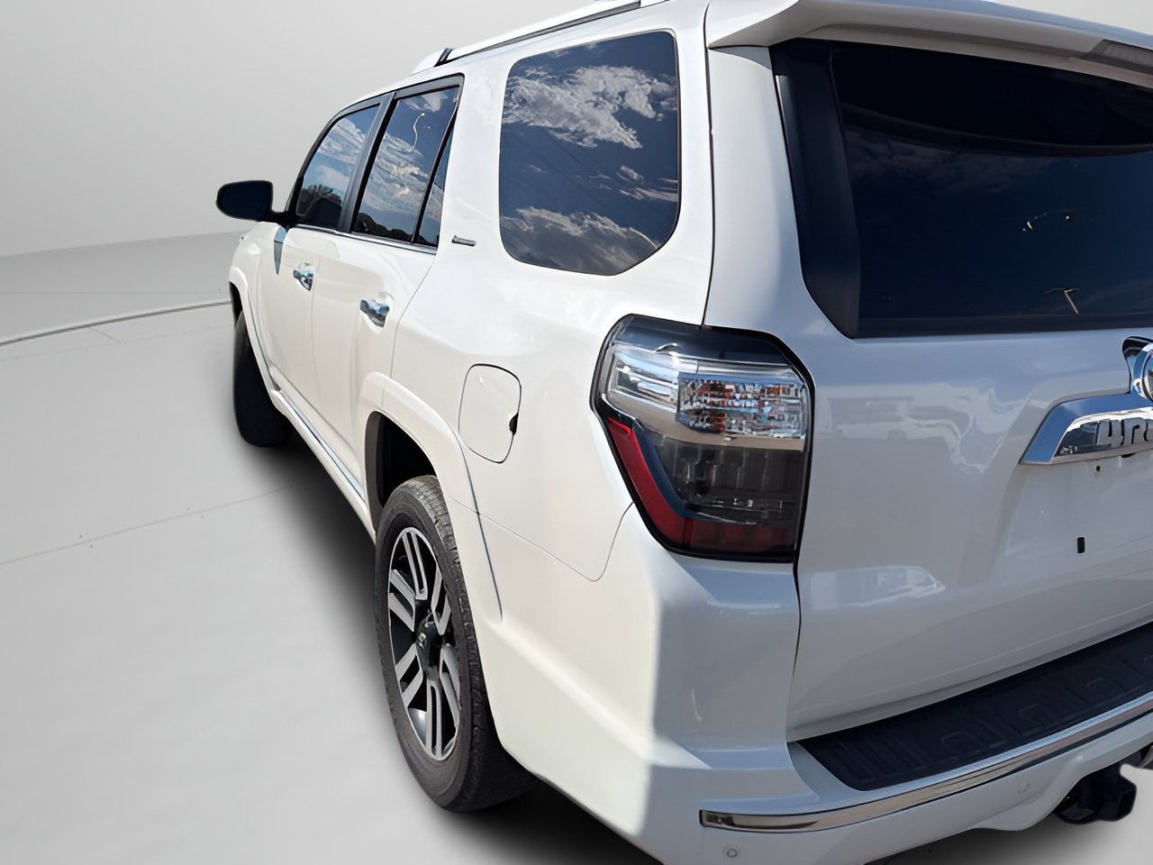 Used 2021 Toyota 4Runner Limited AWD/4WD image 16