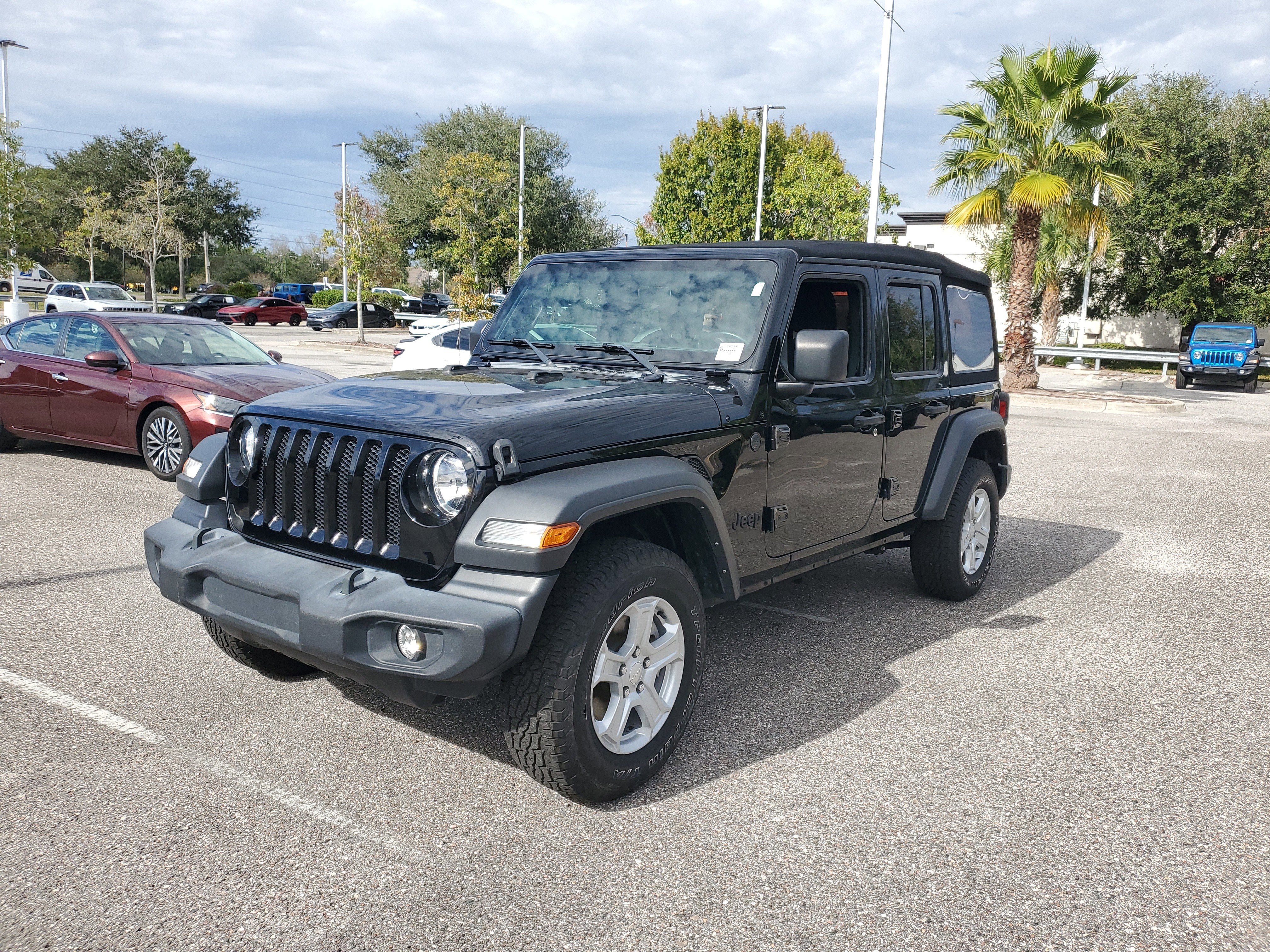 Used 2022 Jeep Wrangler Unlimited Sport image 2