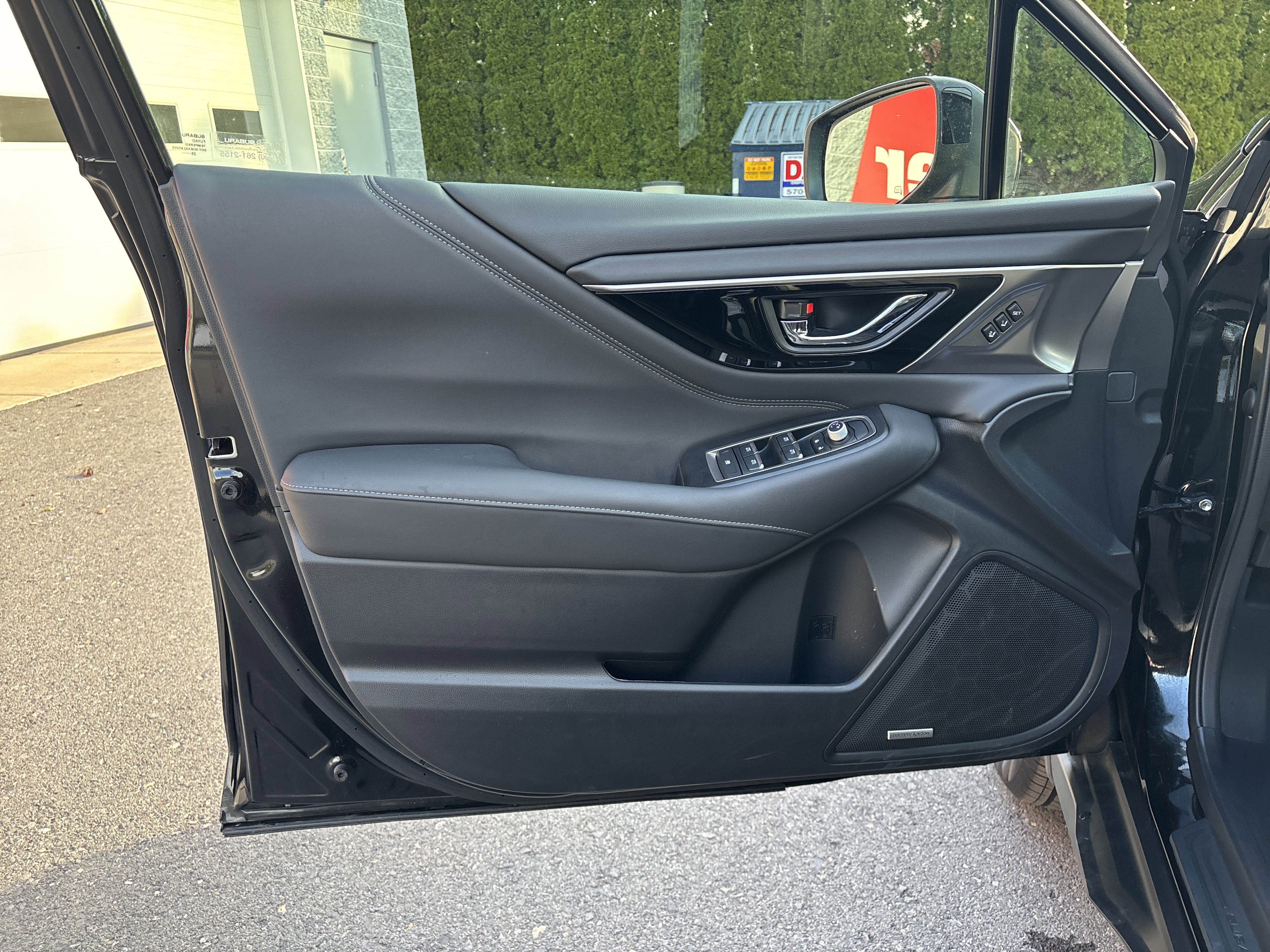 Used 2025 Subaru Outback Limited XT image 16