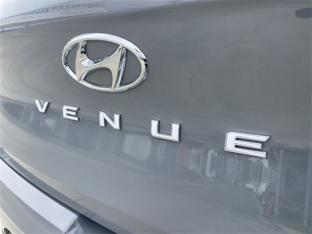 Used 2023 Hyundai Venue SEL image 30