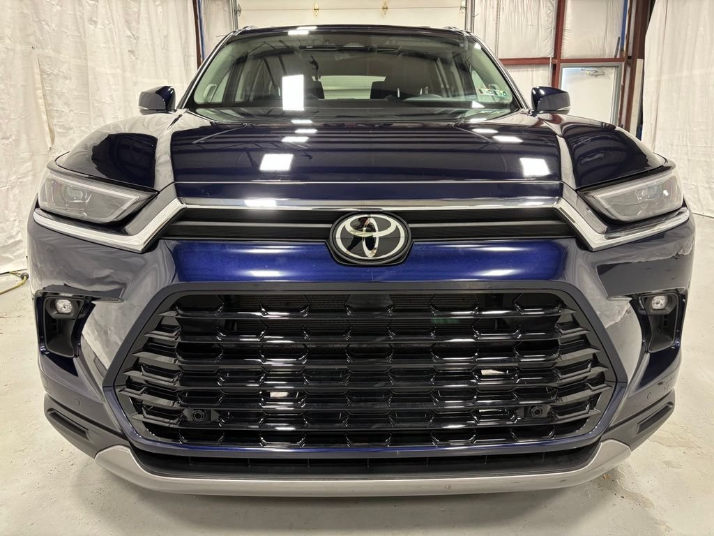 Used 2026 Toyota Grand Highlander AWD image 2