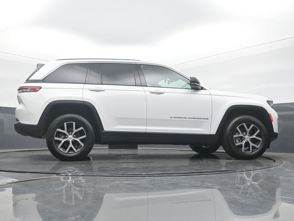 Used 2024 Jeep Grand Cherokee Limited image 52