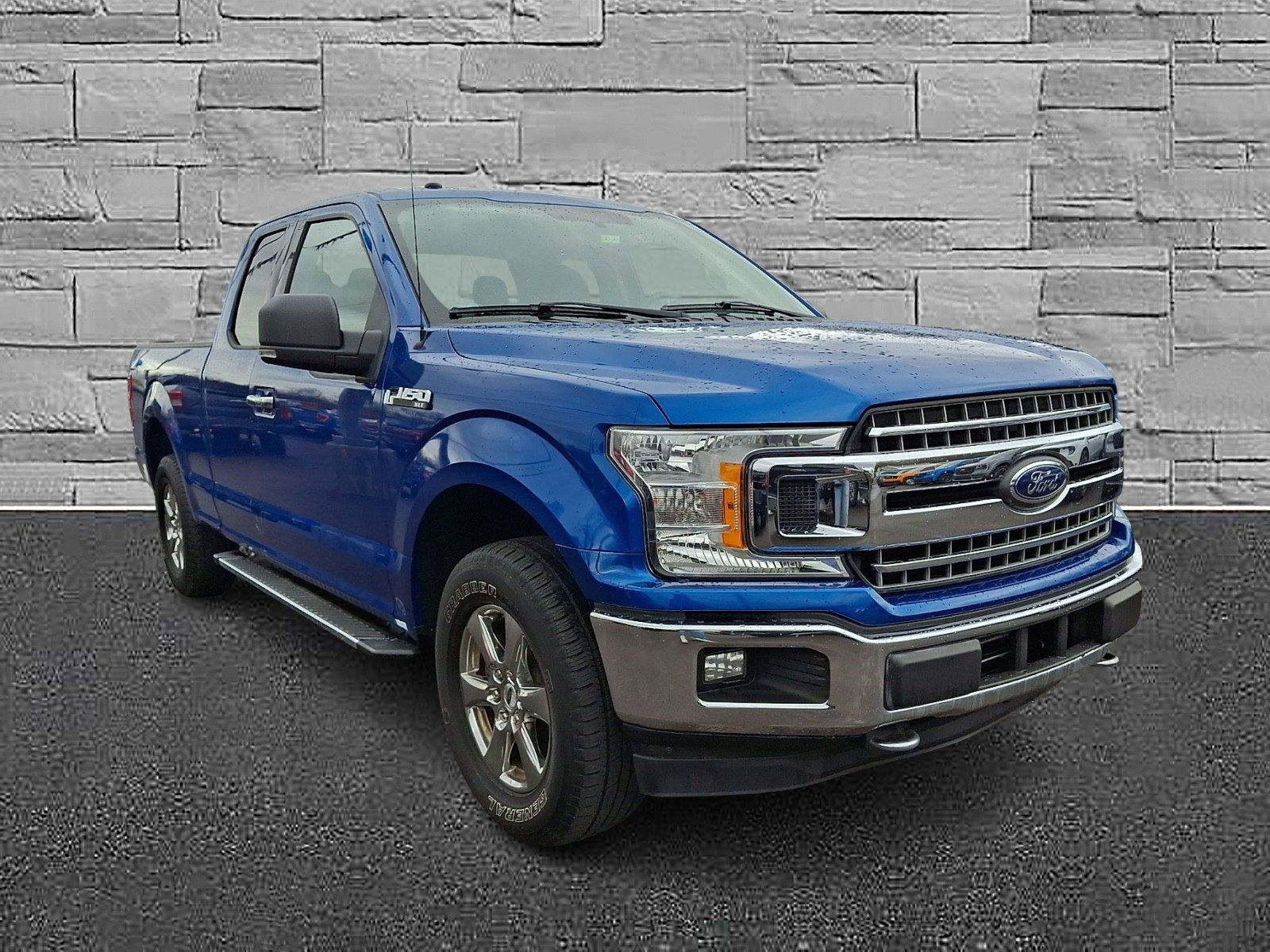 Used 2018 Ford F150 XLT w/ Equipment Group 302A Luxury image 2