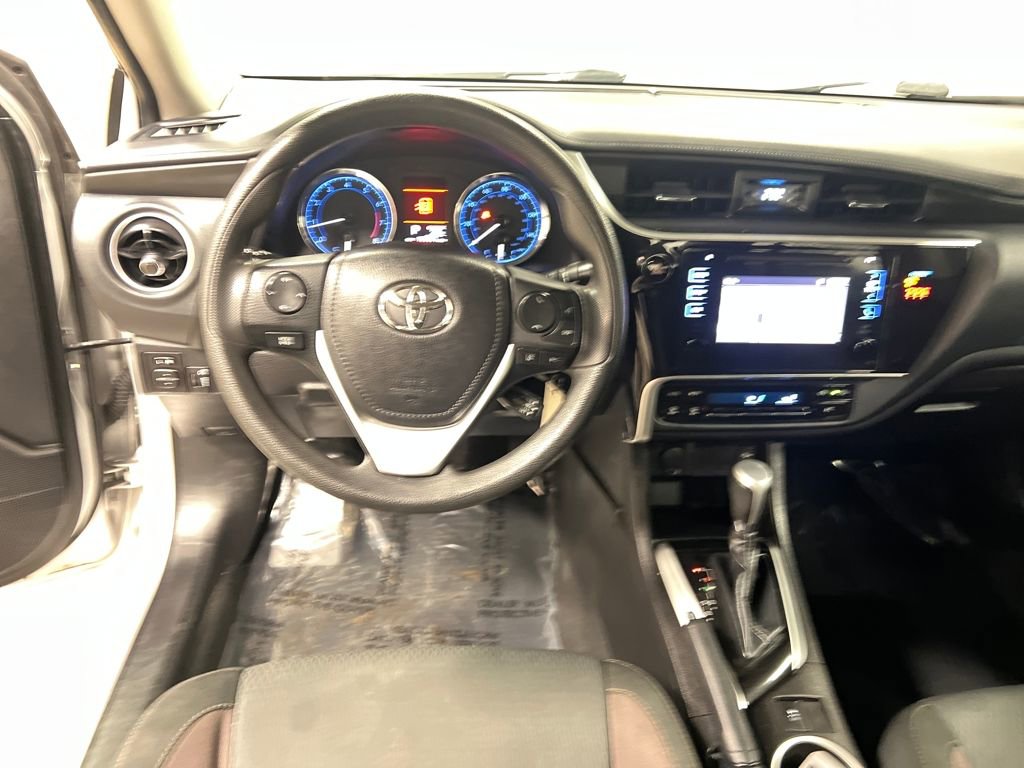 Used 2019 Toyota Corolla LE image 15