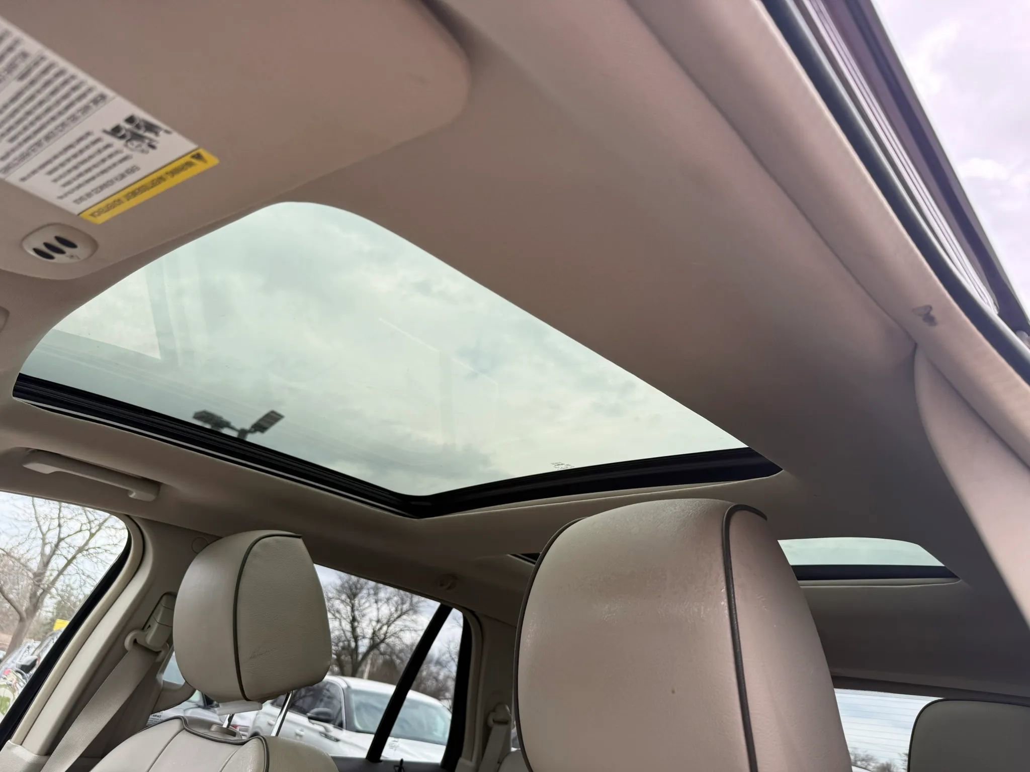 Used 2012 Lincoln MKX FWD image 19