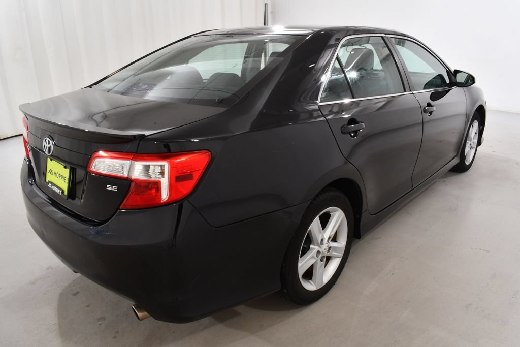 Used 2012 Toyota Camry SE FWD image 11