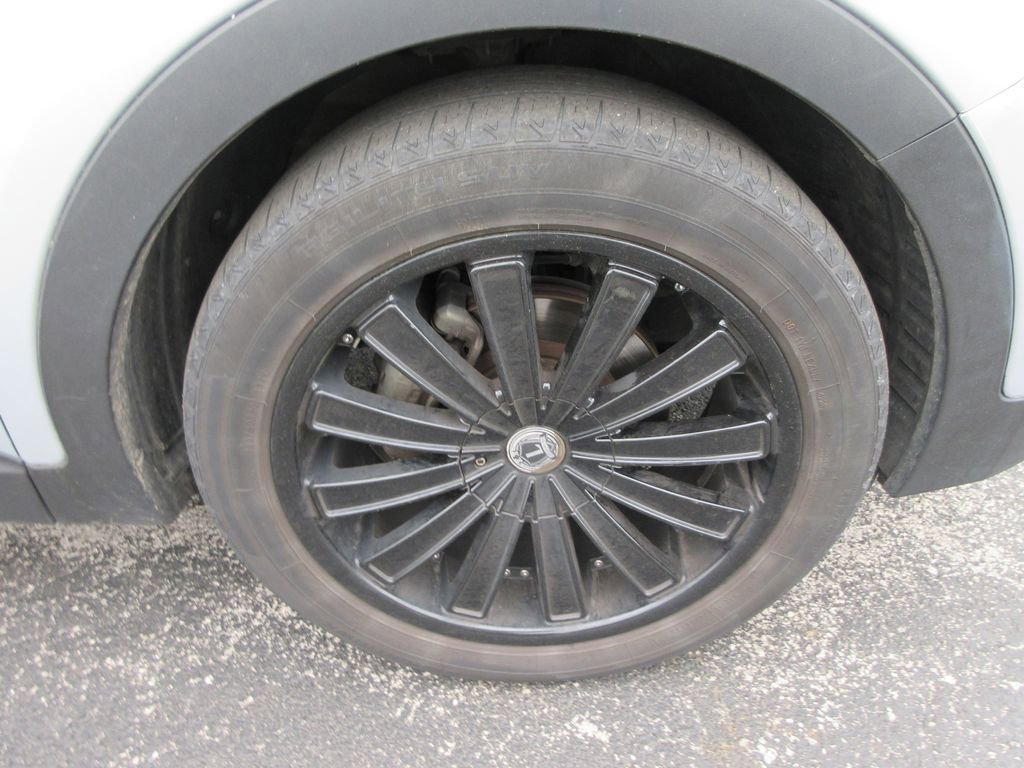 Used 2015 Hyundai Santa Fe GLS image 9