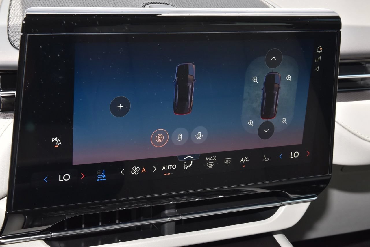 New 2026 Lincoln Nautilus Premier w/ Equipment Group 102A AWD/4WD image 28