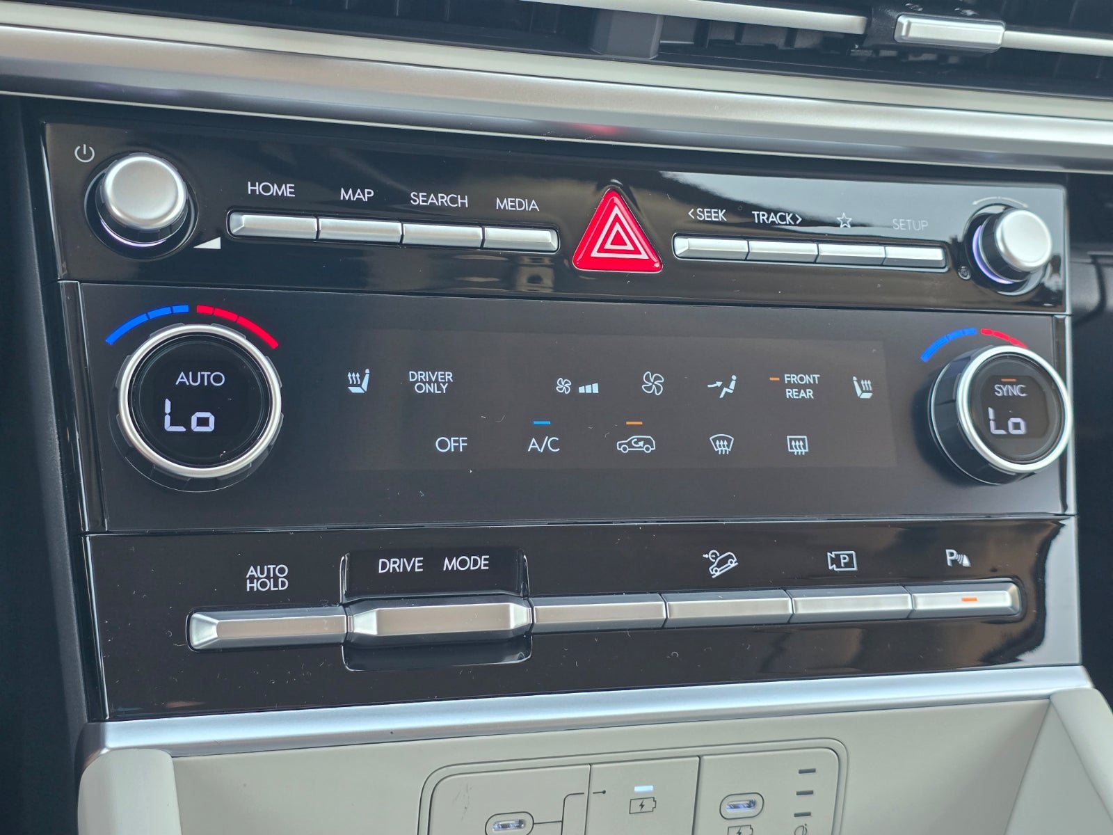 New 2027 Hyundai Santa Fe SEL FWD image 19