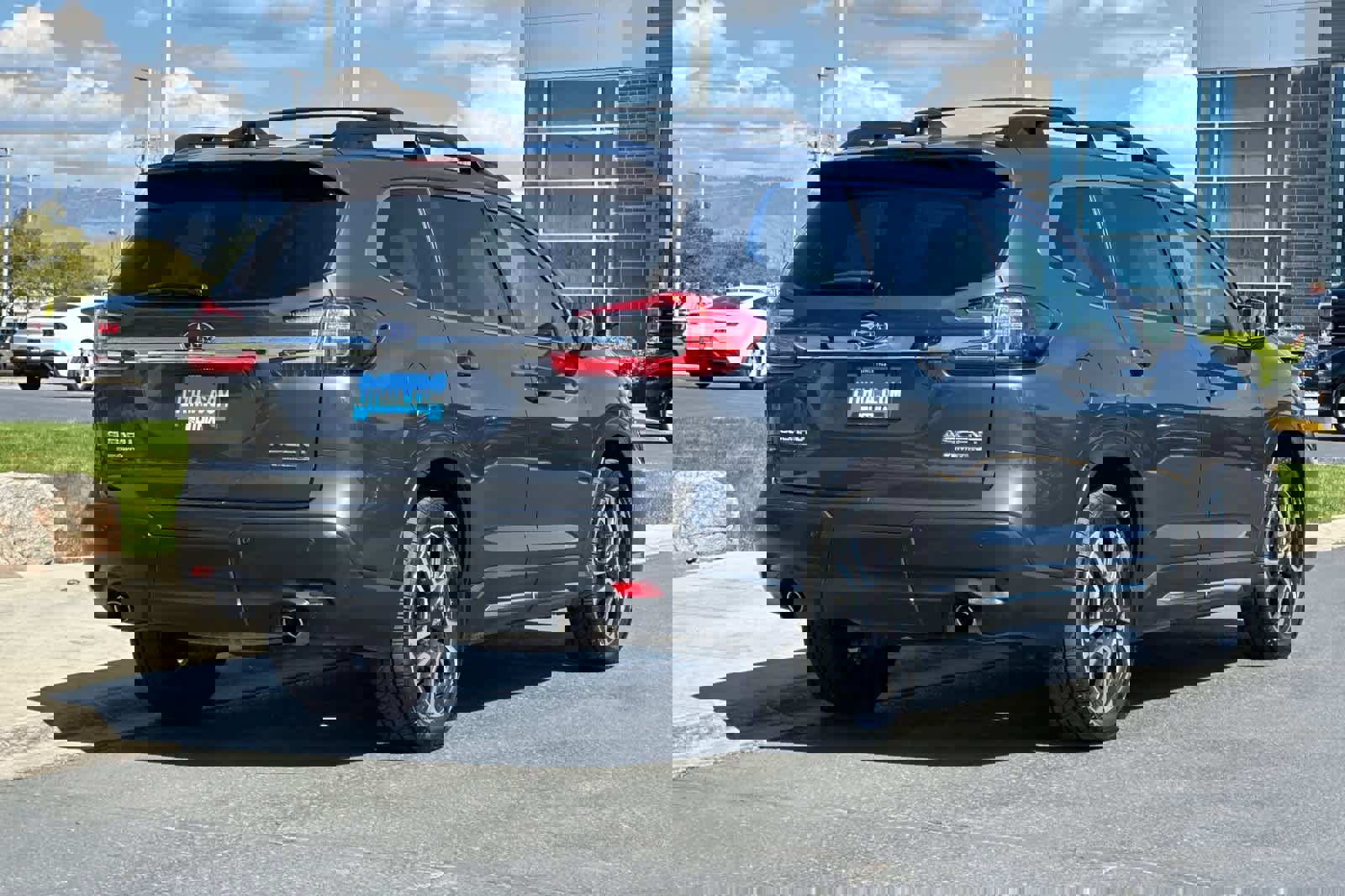 Used 2023 Subaru Ascent Limited w/ Technology Package image 2