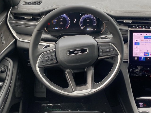 New 2025 Jeep Grand Cherokee Limited w/ Luxury Tech Group II image 40