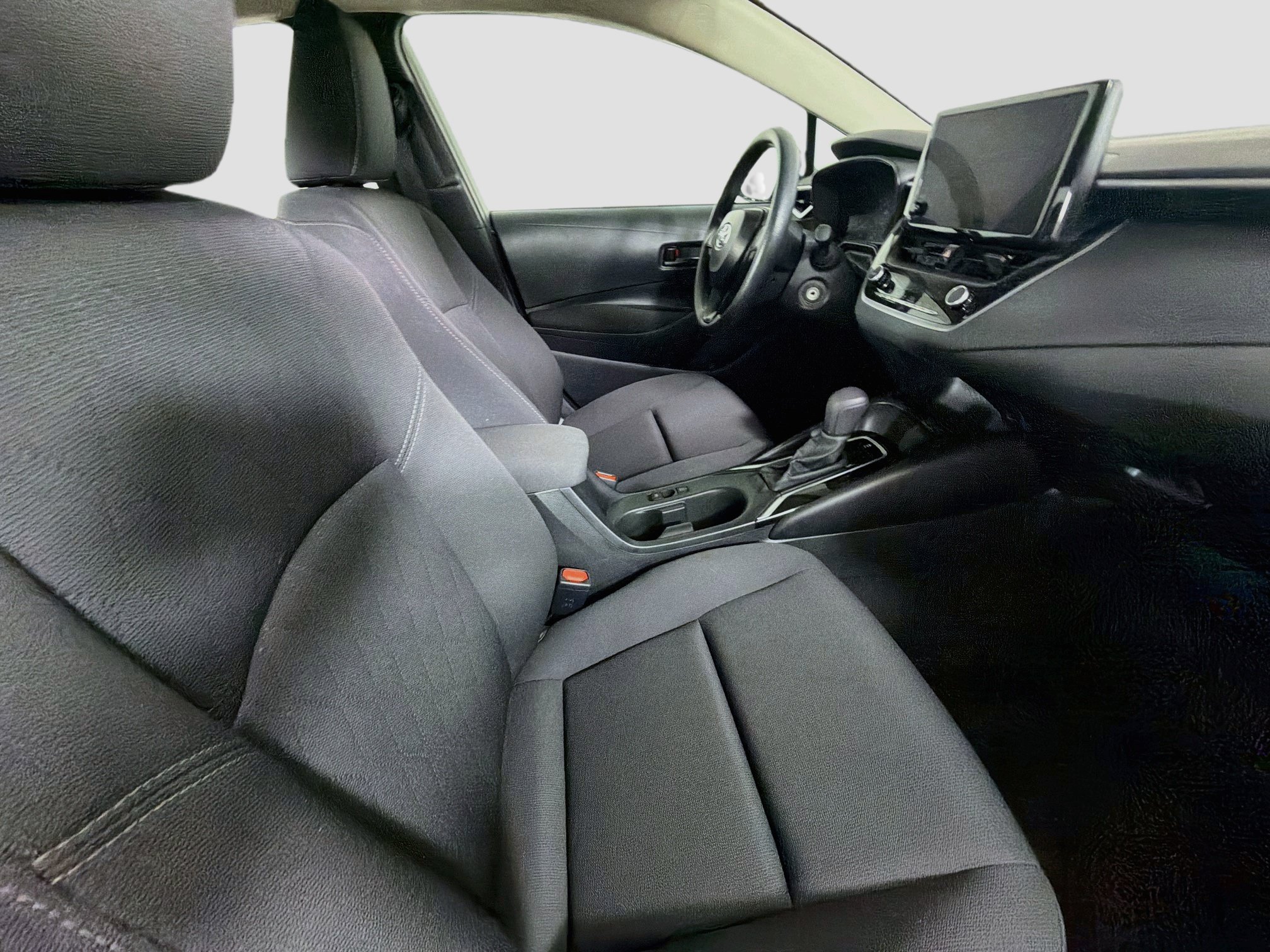 Used 2025 Toyota Corolla LE FWD image 28