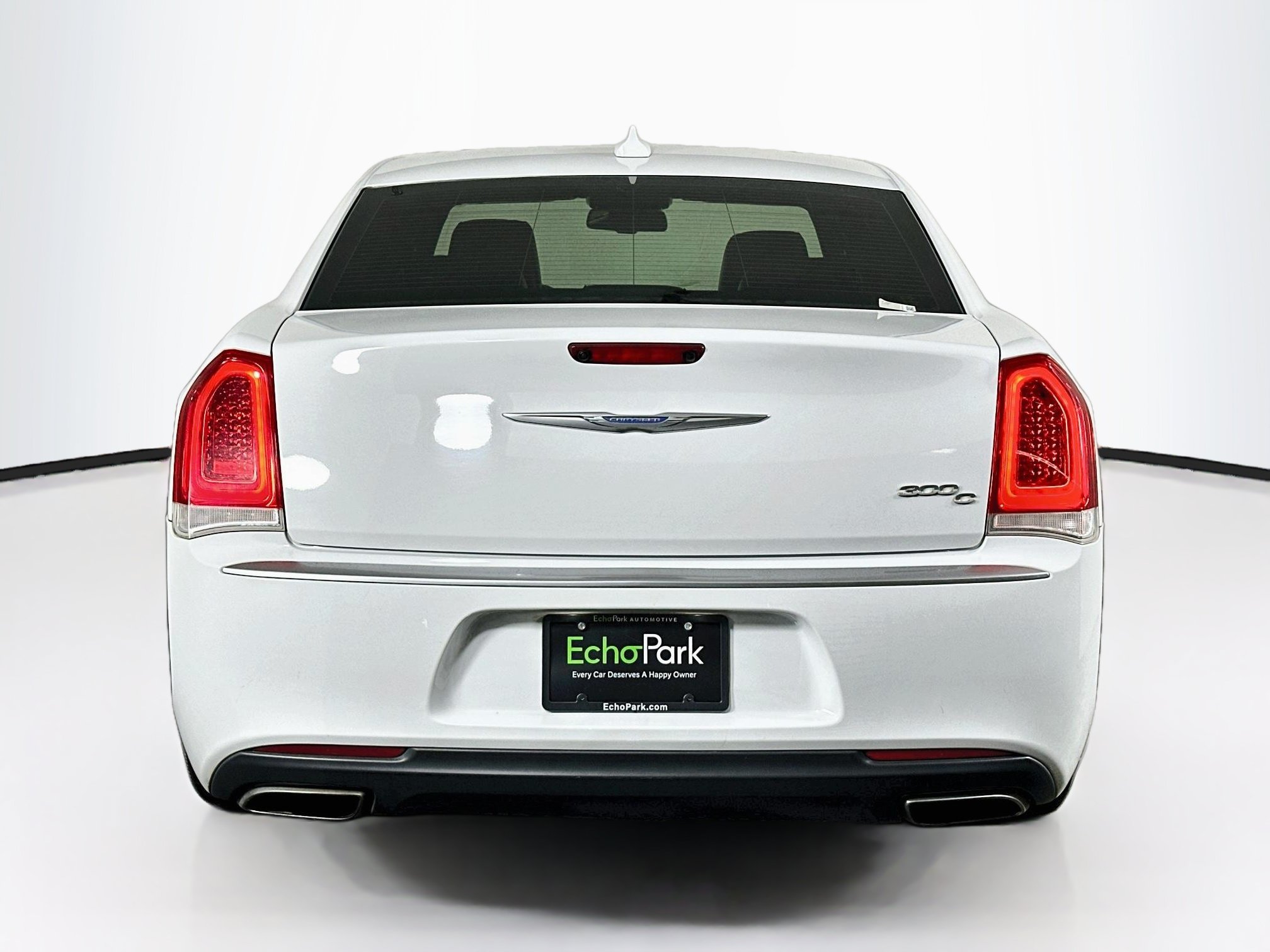 Used 2018 Chrysler 300 C w/ Sun, Sound & Nav Package RWD image 7
