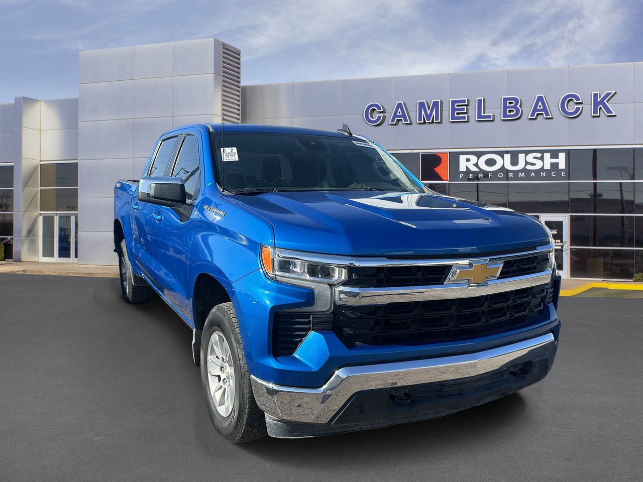 Used 2023 Chevrolet Silverado 1500 LT AWD/4WD image 4