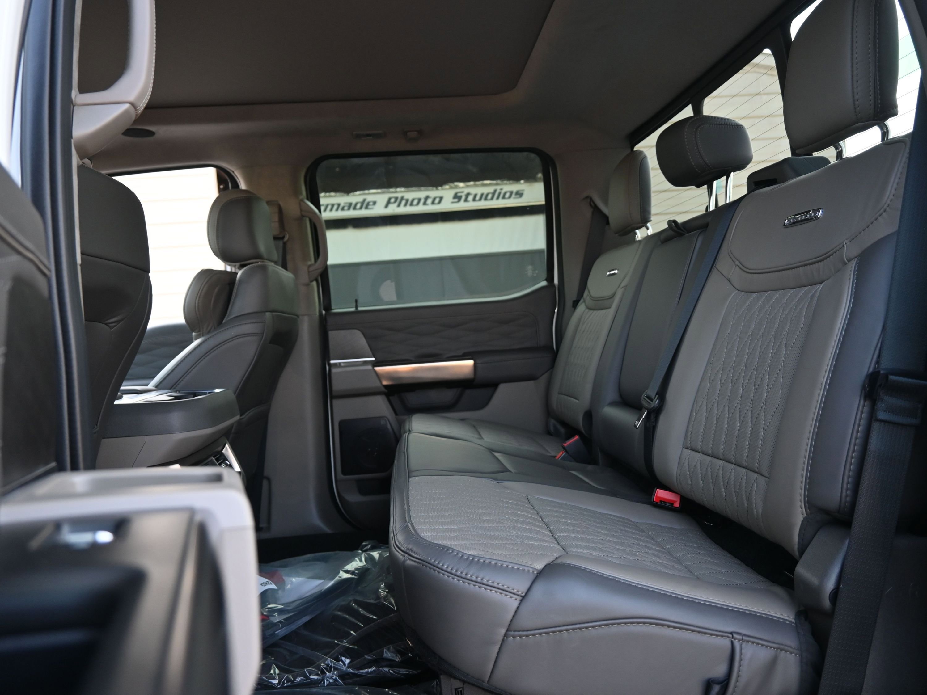 New 2026 Ford F450 Platinum w/ Platinum Plus Package image 17