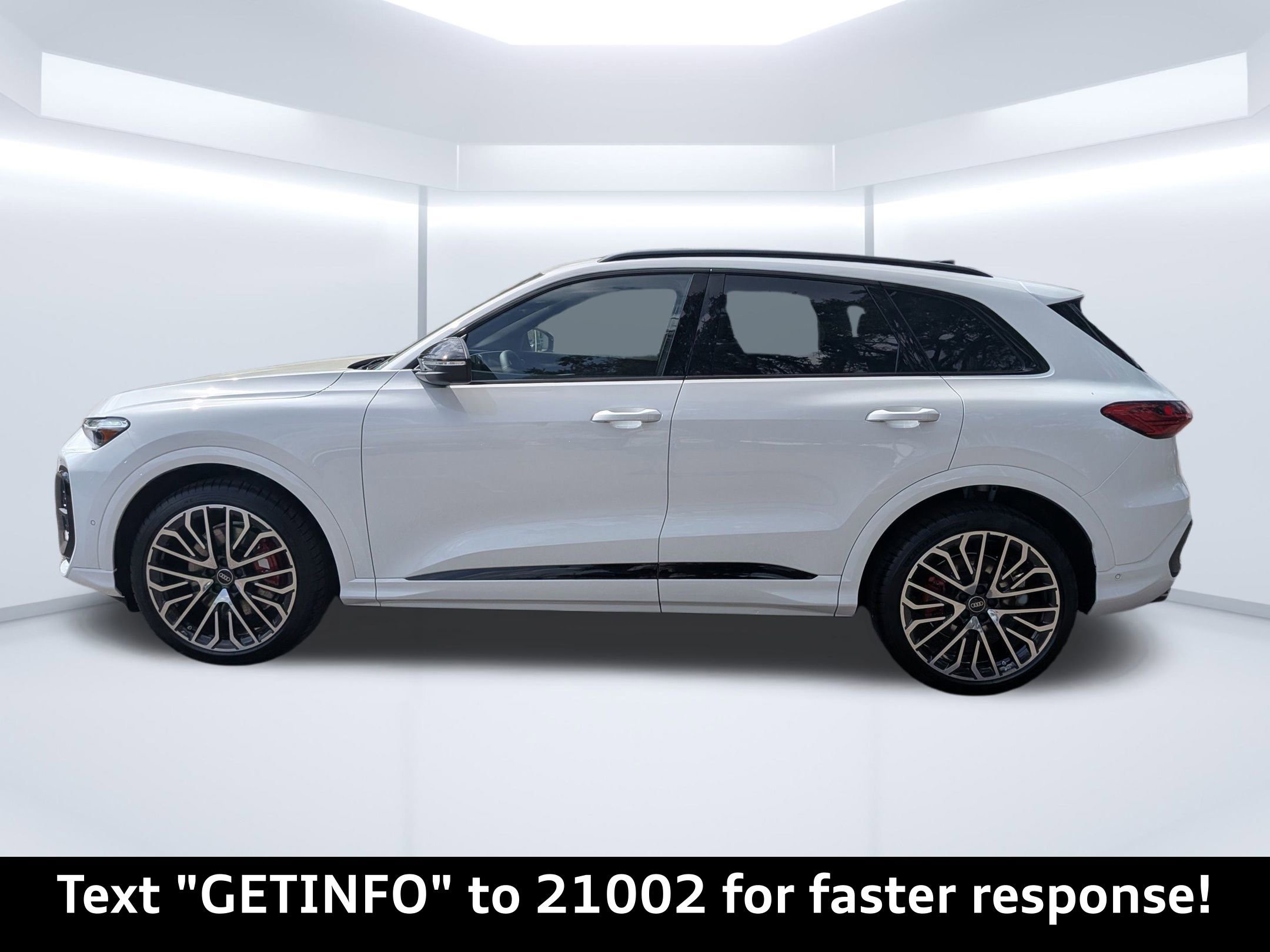 New 2025 Audi SQ5 Prestige image 7