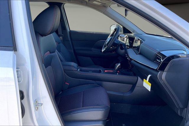 New 2026 Nissan Kicks SR w/ Cold Weather Package image 11