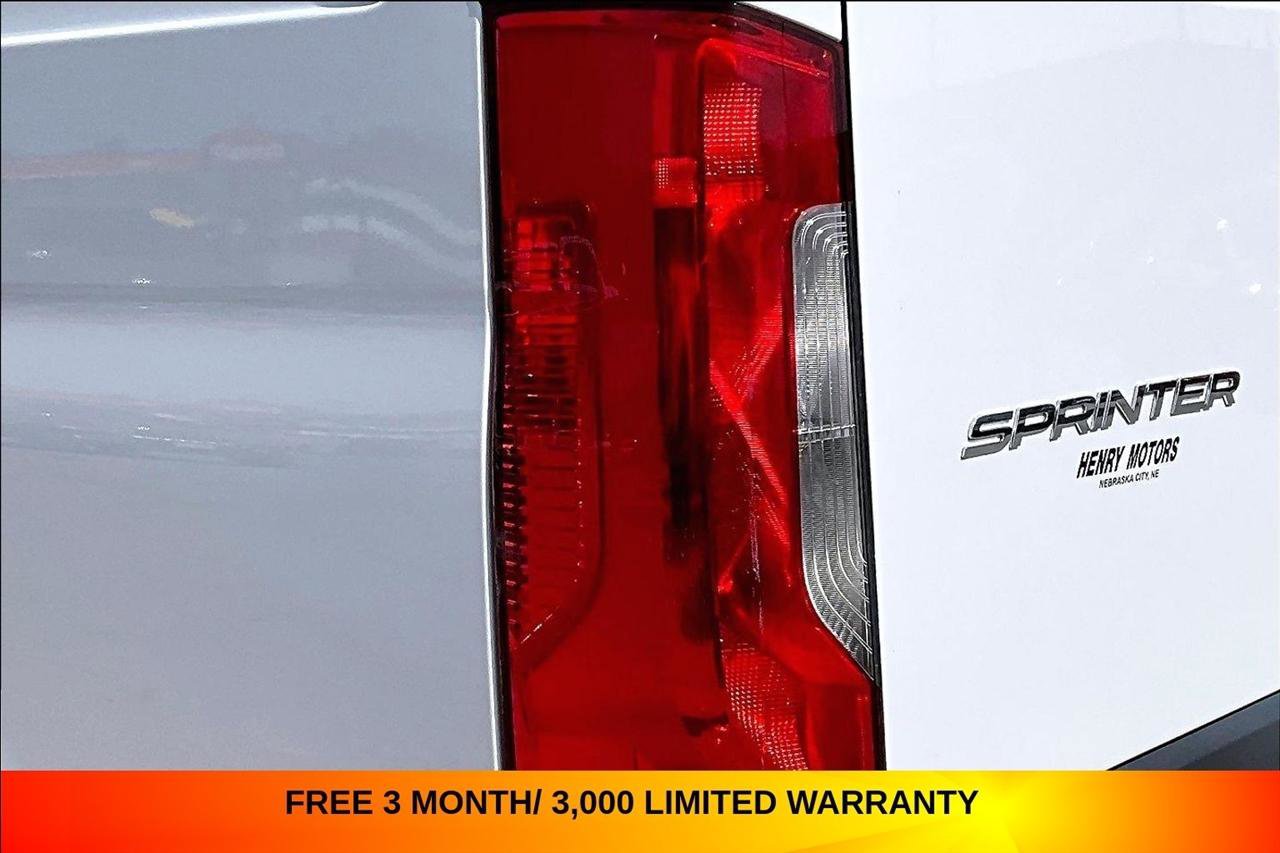 Used 2024 Mercedes-Benz Sprinter 2500 w/ Acoustic Package image 19