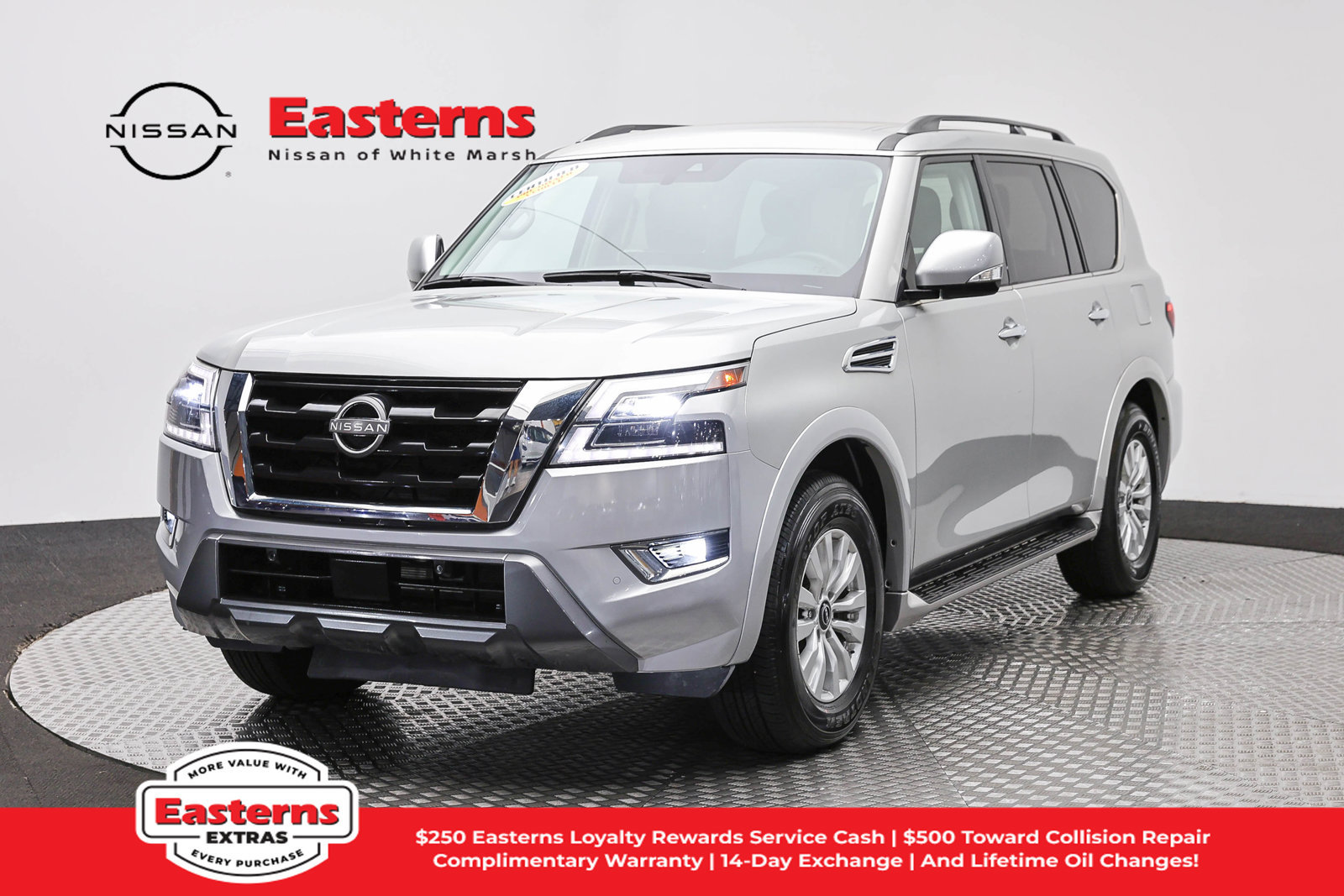Used 2023 Nissan Armada SV AWD/4WD image 1