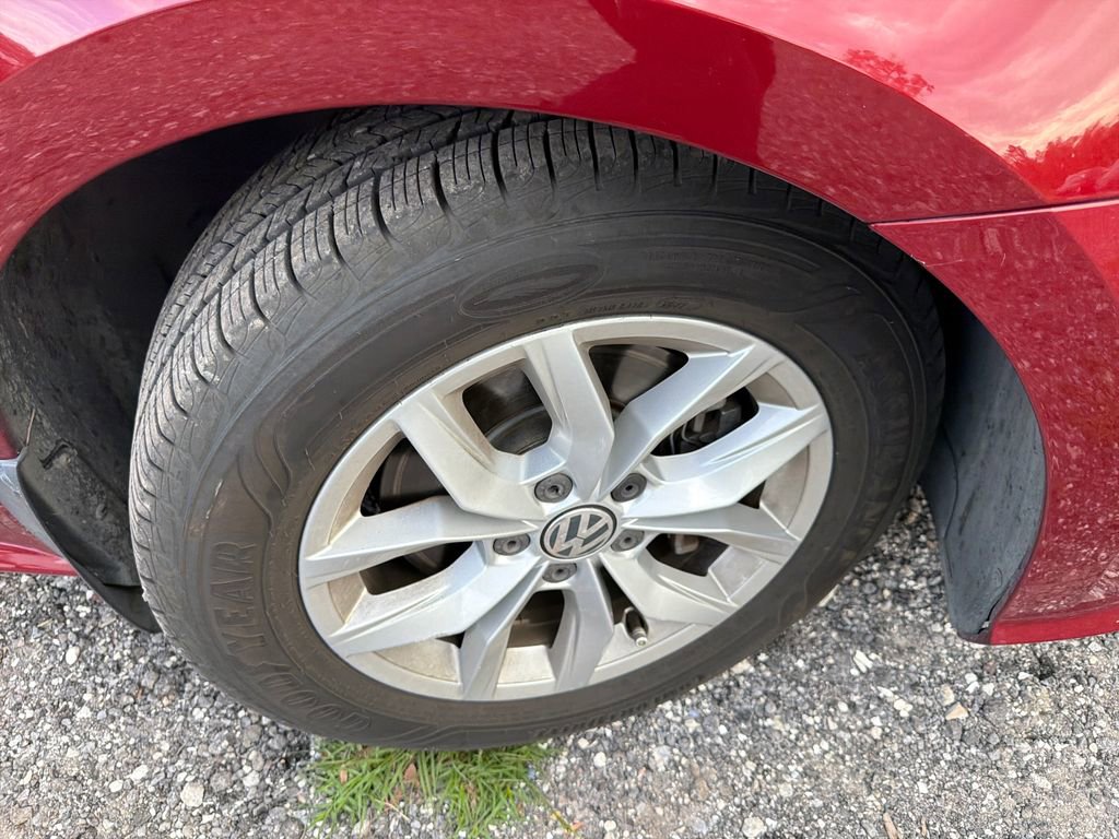 Used 2017 Volkswagen Passat 1.8T S FWD image 14