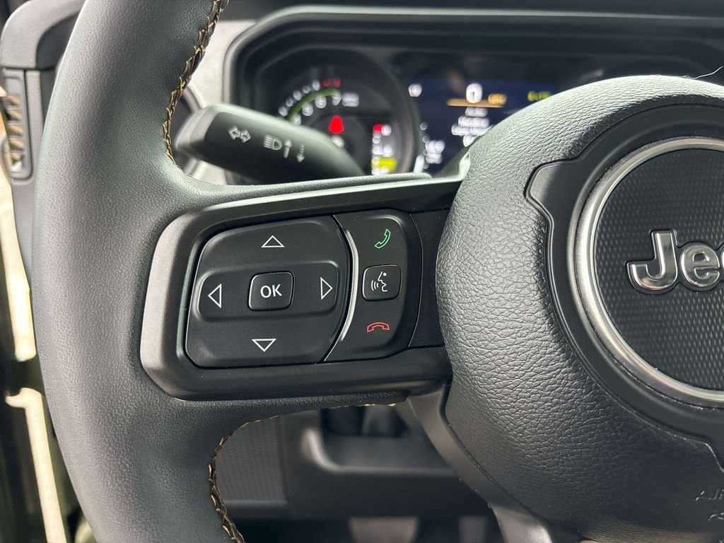 Used 2024 Jeep Wrangler Unlimited w/ Convenience Group AWD/4WD image 16