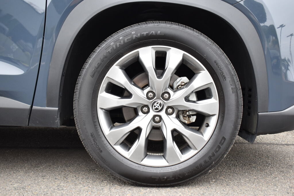 Certified 2024 Toyota Grand Highlander AWD image 28