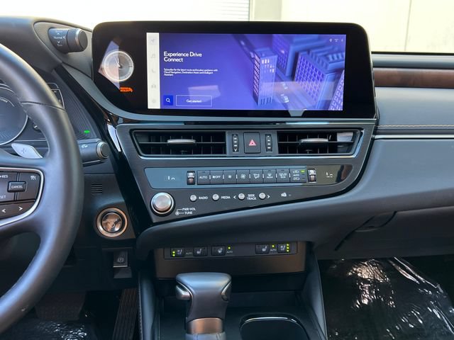 Used 2025 Lexus ES 300h w/ Premium Package FWD image 26