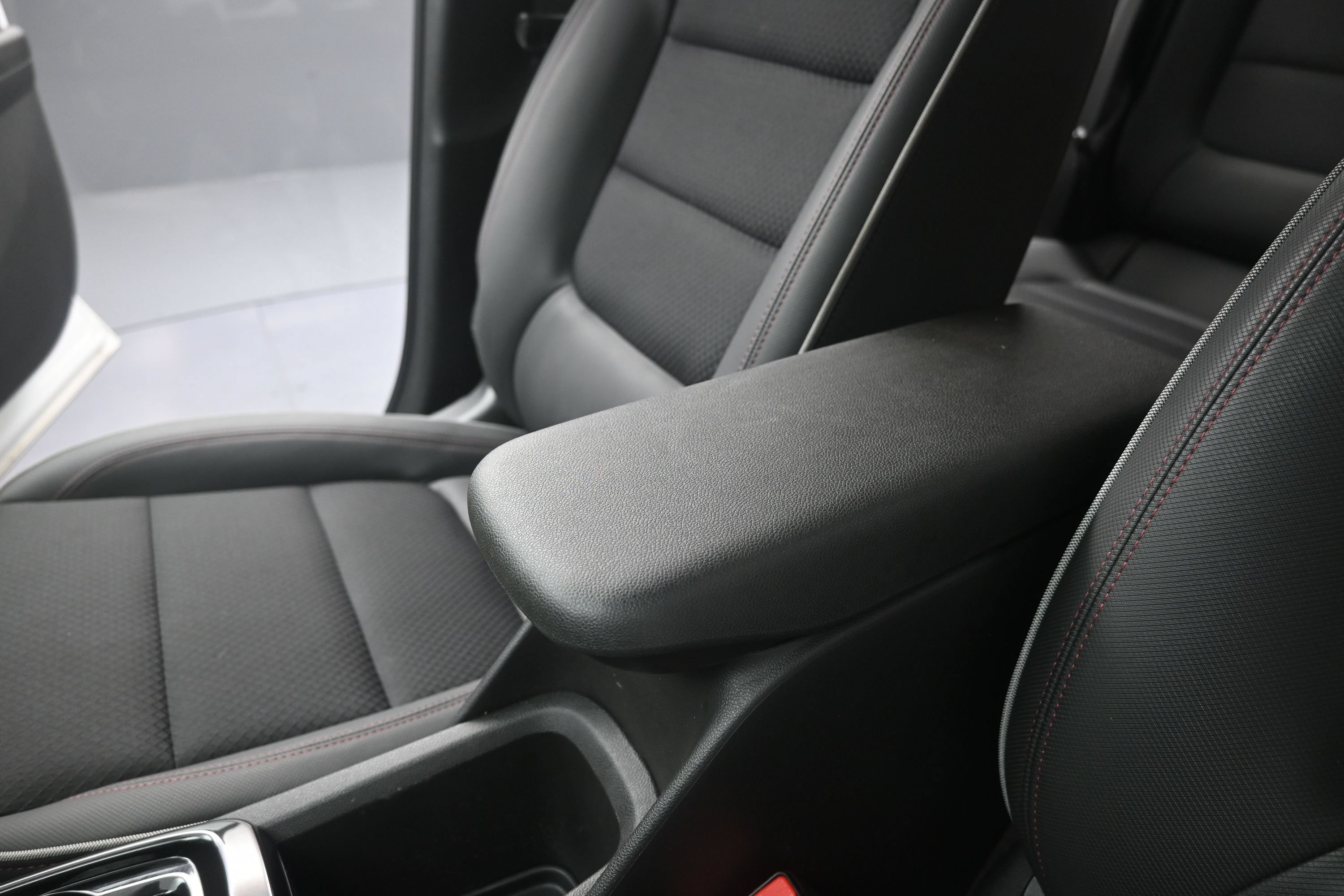 Used 2023 Chevrolet TrailBlazer RS w/ Convenience Package FWD image 32
