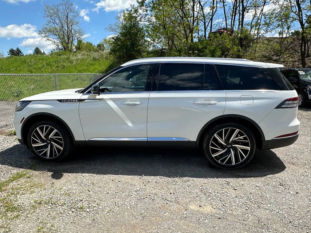 New 2026 Lincoln Aviator Reserve AWD/4WD image 2