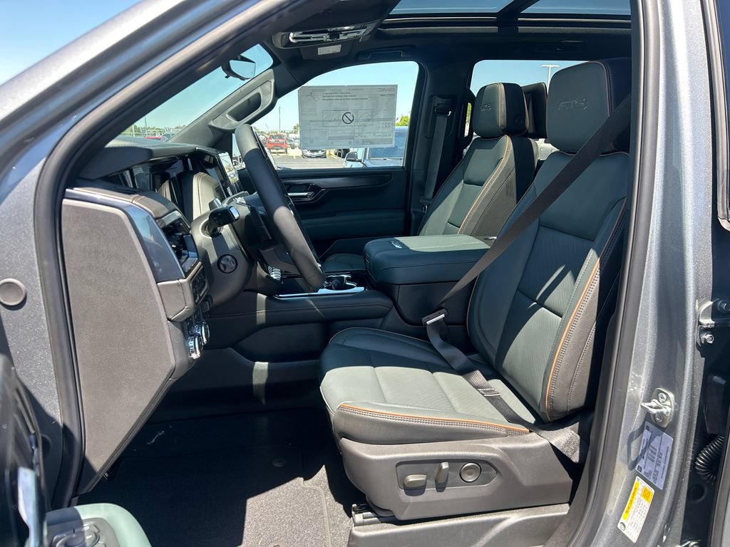 New 2026 GMC Yukon Denali Ultimate AWD/4WD image 17