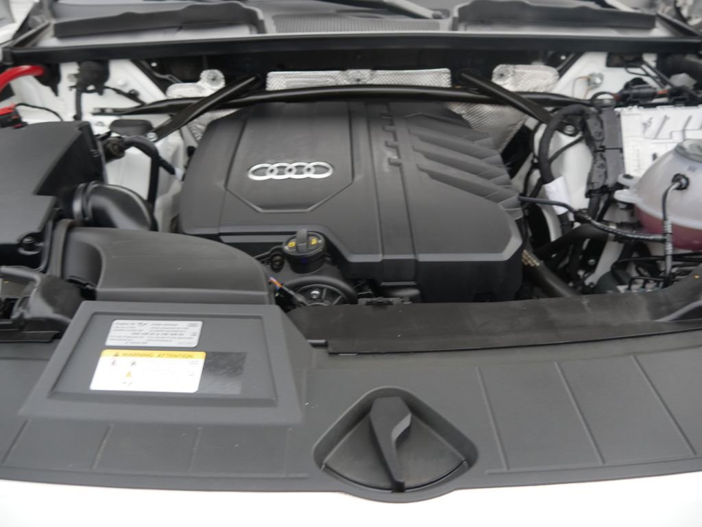 Certified 2023 Audi Q5 2.0T Premium w/ Convenience Package image 11