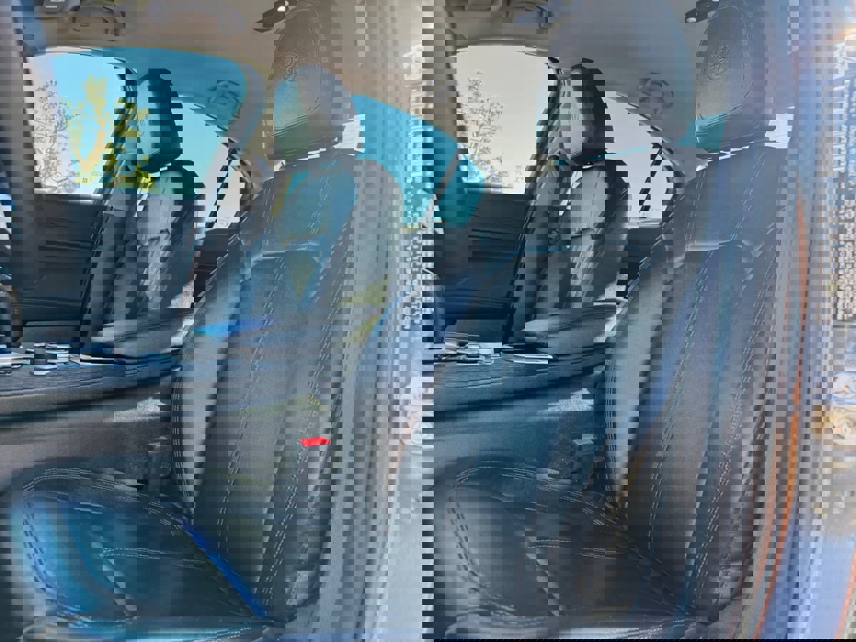 Used 2020 Alfa Romeo Giulia image 16