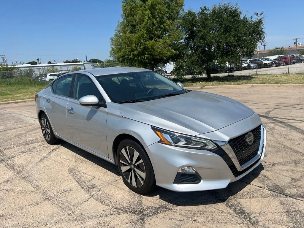 Used 2022 Nissan Altima 2.5 SV FWD image 18