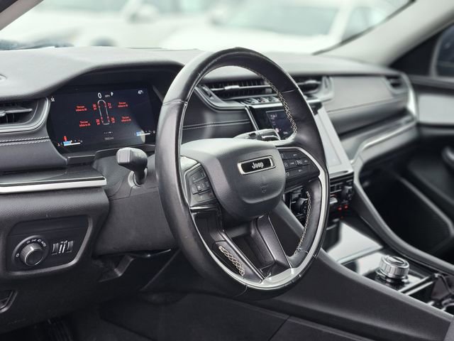 Used 2022 Jeep Grand Cherokee L Laredo w/ Luxury Tech Group I image 12