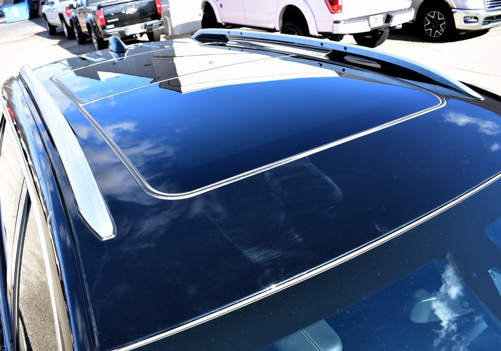 Used 2024 GMC Terrain Denali w/ Denali Premium Package image 8