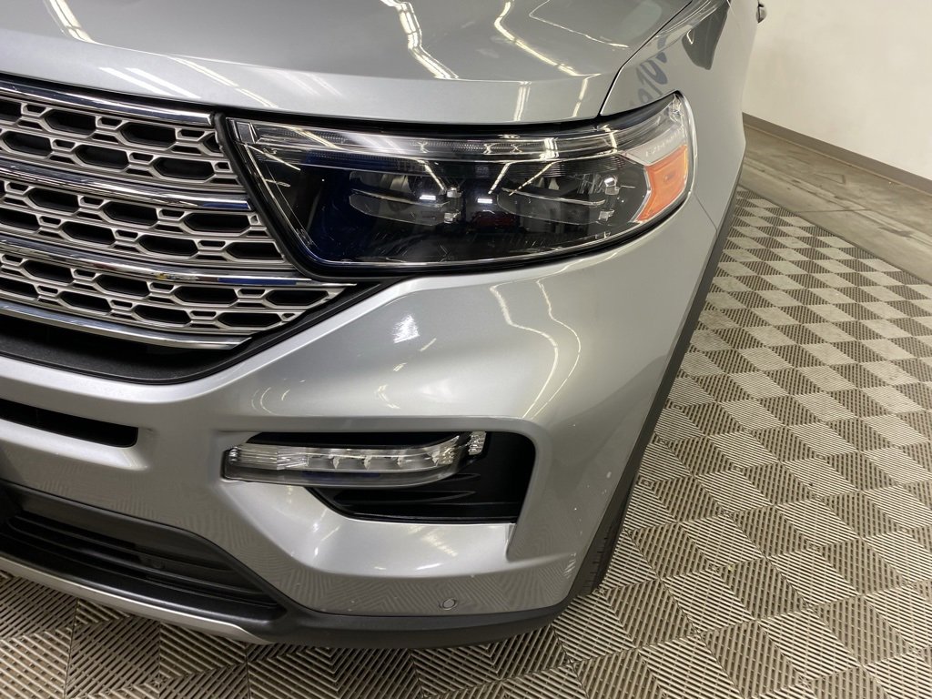 Used 2023 Ford Explorer Limited image 3