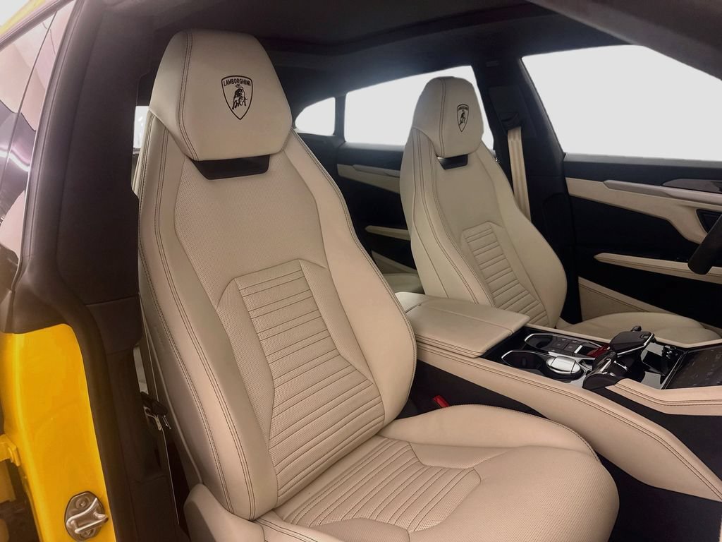 Used 2026 Lamborghini Urus SE AWD/4WD image 30