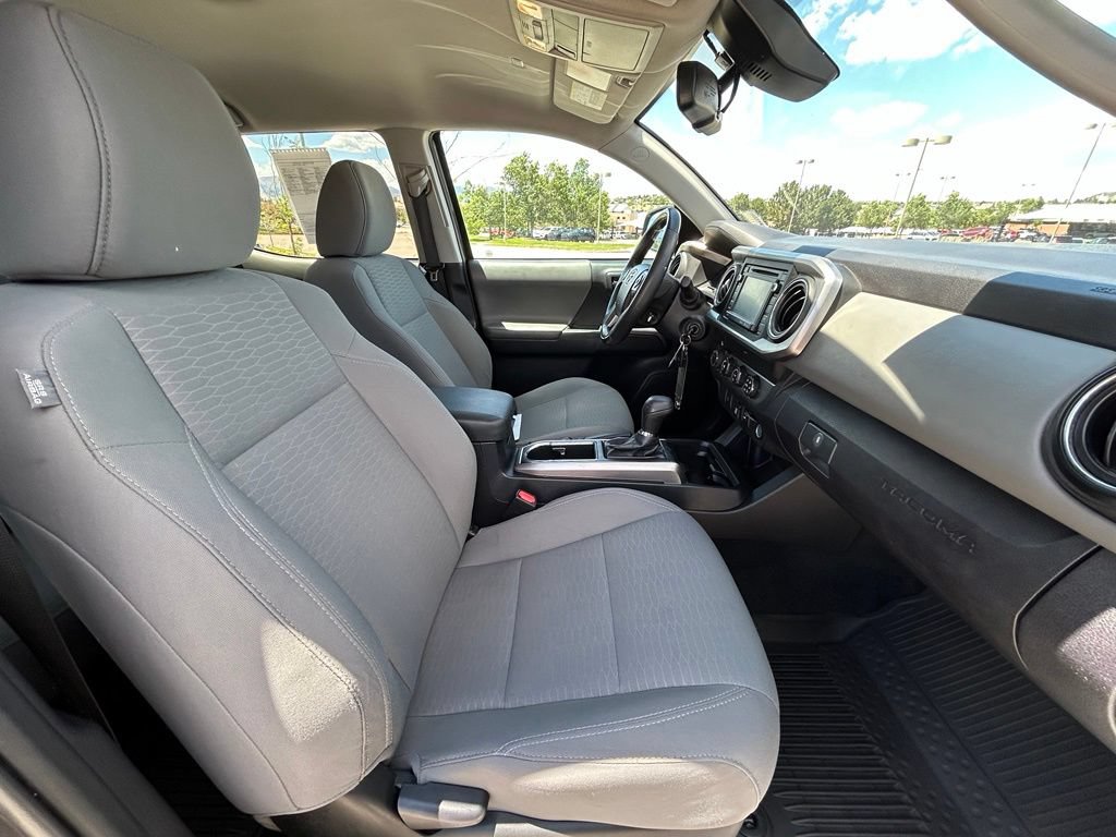 Used 2019 Toyota Tacoma SR5 AWD/4WD image 30