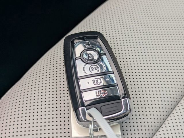 New 2026 Lincoln Nautilus Premier w/ Jet Appearance Package image 26