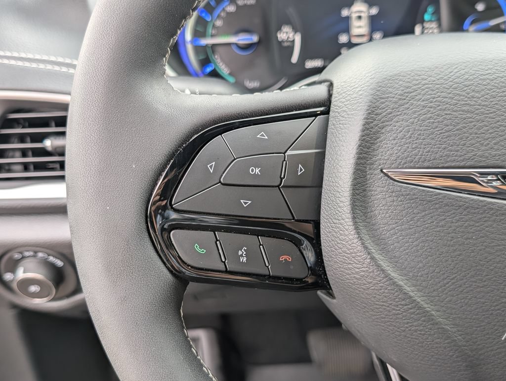 Used 2023 Chrysler Pacifica Touring-L w/ S Appearance Package FWD image 23