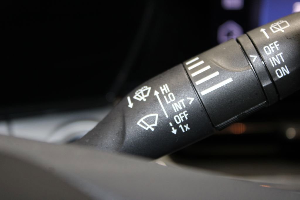 Used 2025 Chevrolet Trax LT image 33